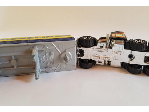 Matchbox Kenworth Aerodyne r. 1983 #1